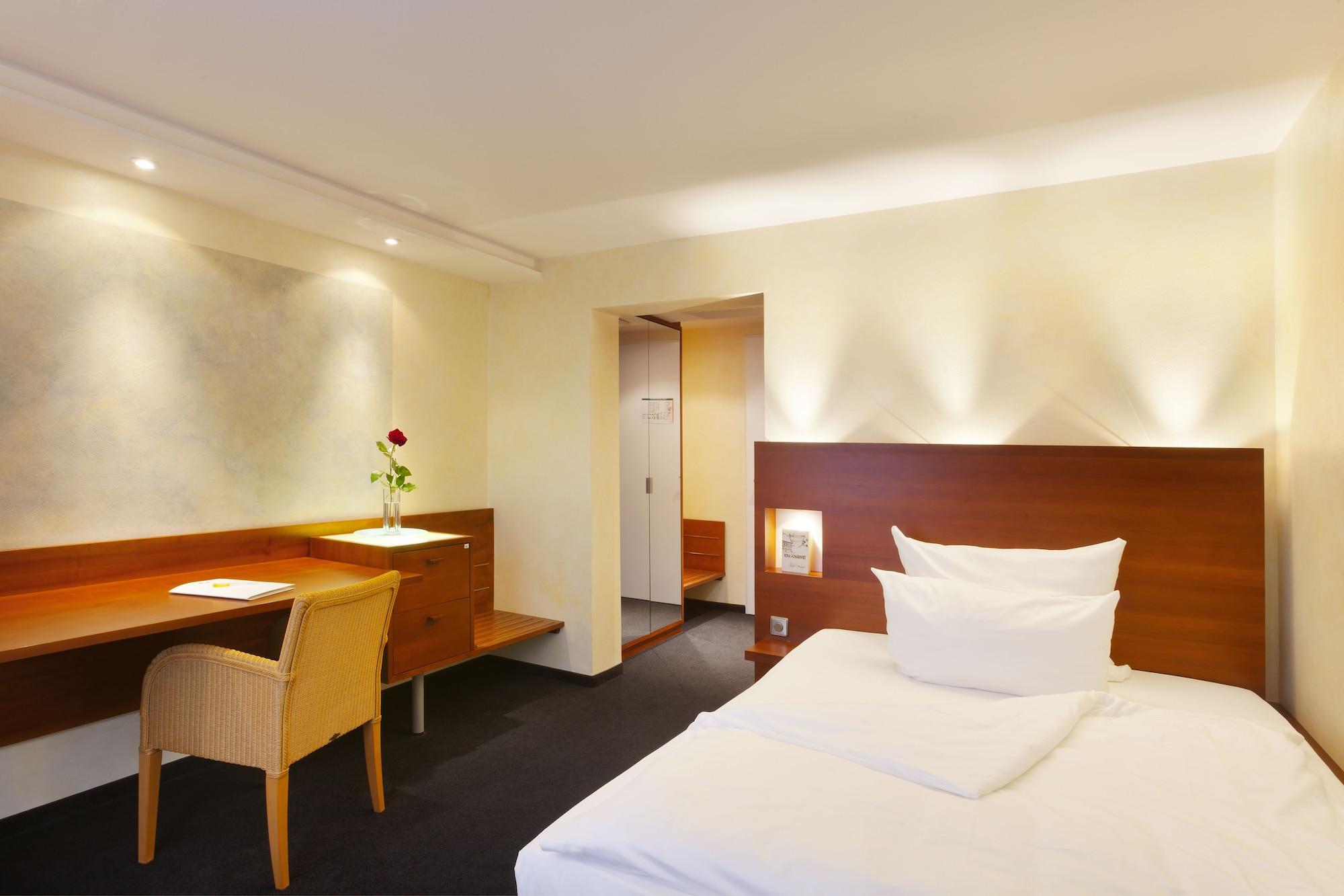 Hotel Adler Asperg Ngoại thất bức ảnh