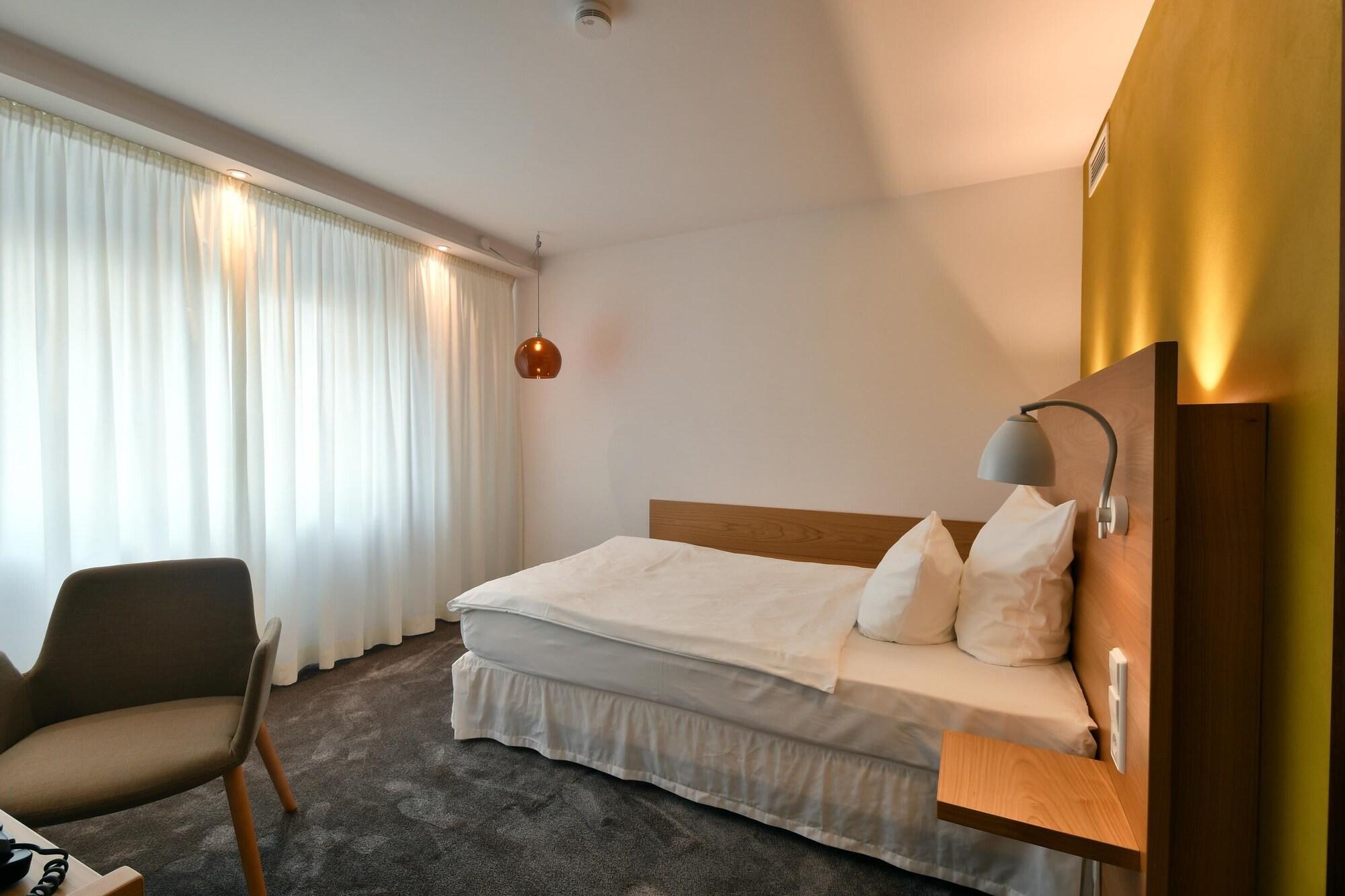 Hotel Adler Asperg Ngoại thất bức ảnh