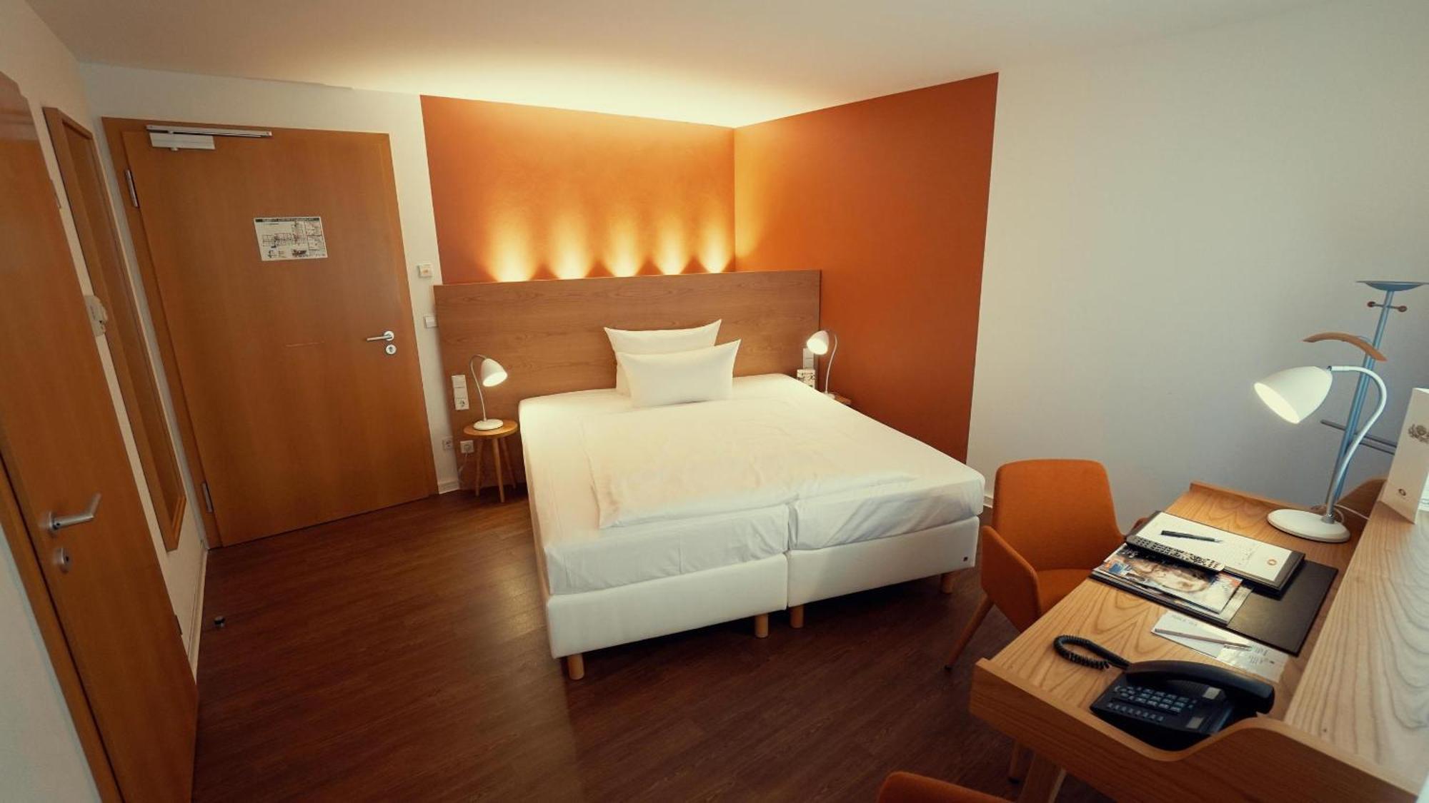 Hotel Adler Asperg Ngoại thất bức ảnh