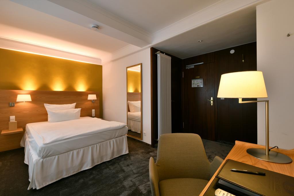 Hotel Adler Asperg Ngoại thất bức ảnh