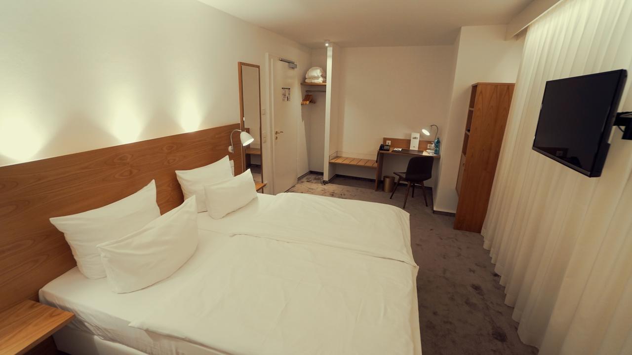Hotel Adler Asperg Ngoại thất bức ảnh