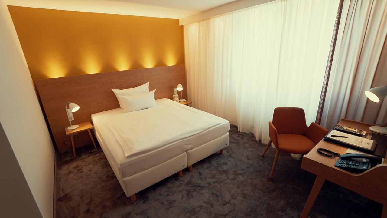 Hotel Adler Asperg Ngoại thất bức ảnh